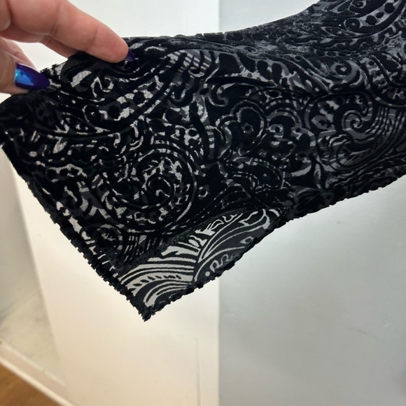 INC International Concepts Black Silk Velvet Burnout Tunic Top Sz 18 - Picture 5 of 9